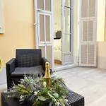 Lympia Riviera - *